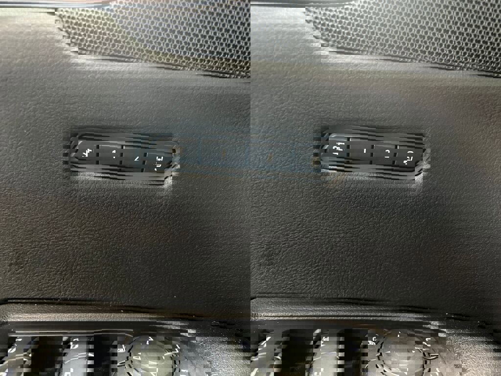 Used 2019 Cadillac XT5 Luxury w/ LPO, Black Ice Package image 17