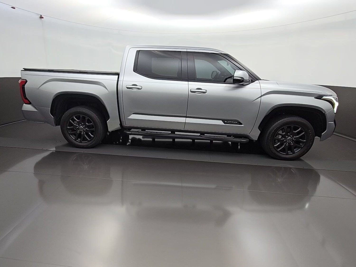 Used 2023 Toyota Tundra Platinum AWD/4WD image 11