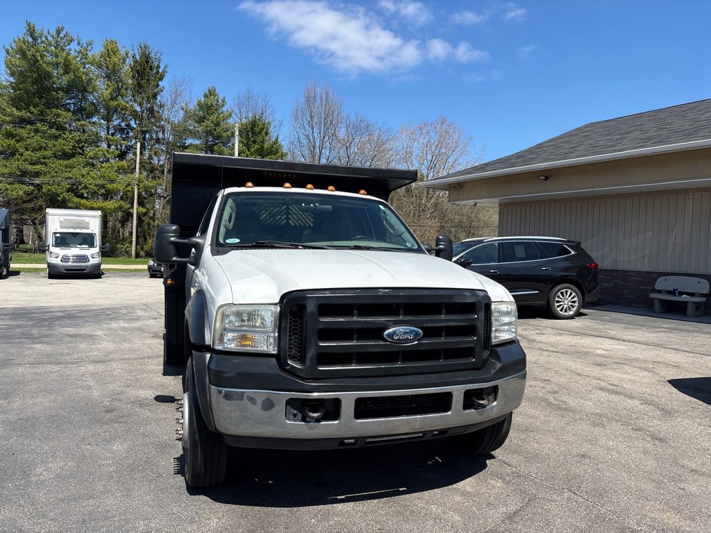 Used 2007 Ford F550 4x4 Regular Cab Super Duty image 3