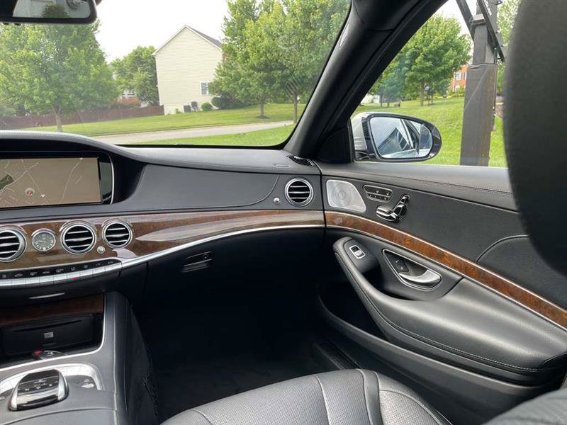 Used 2015 Mercedes-Benz S 550 4MATIC Sedan image 34