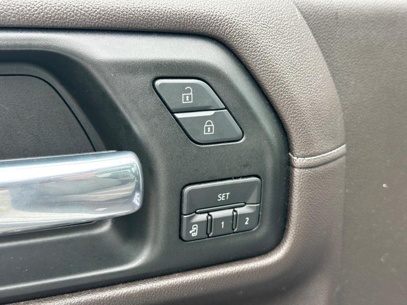 Used 2019 GMC Sierra 1500 SLT w/ SLT Premium Plus Package RWD image 17
