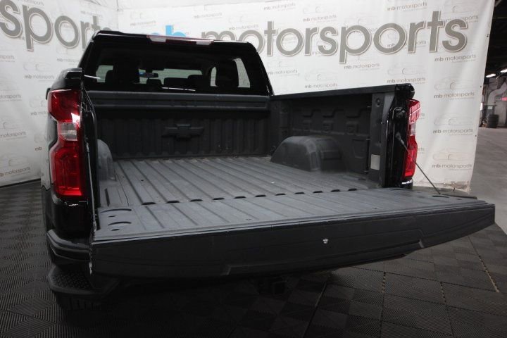 Used 2020 Chevrolet Silverado 1500 Custom w/ Custom Value Package image 6
