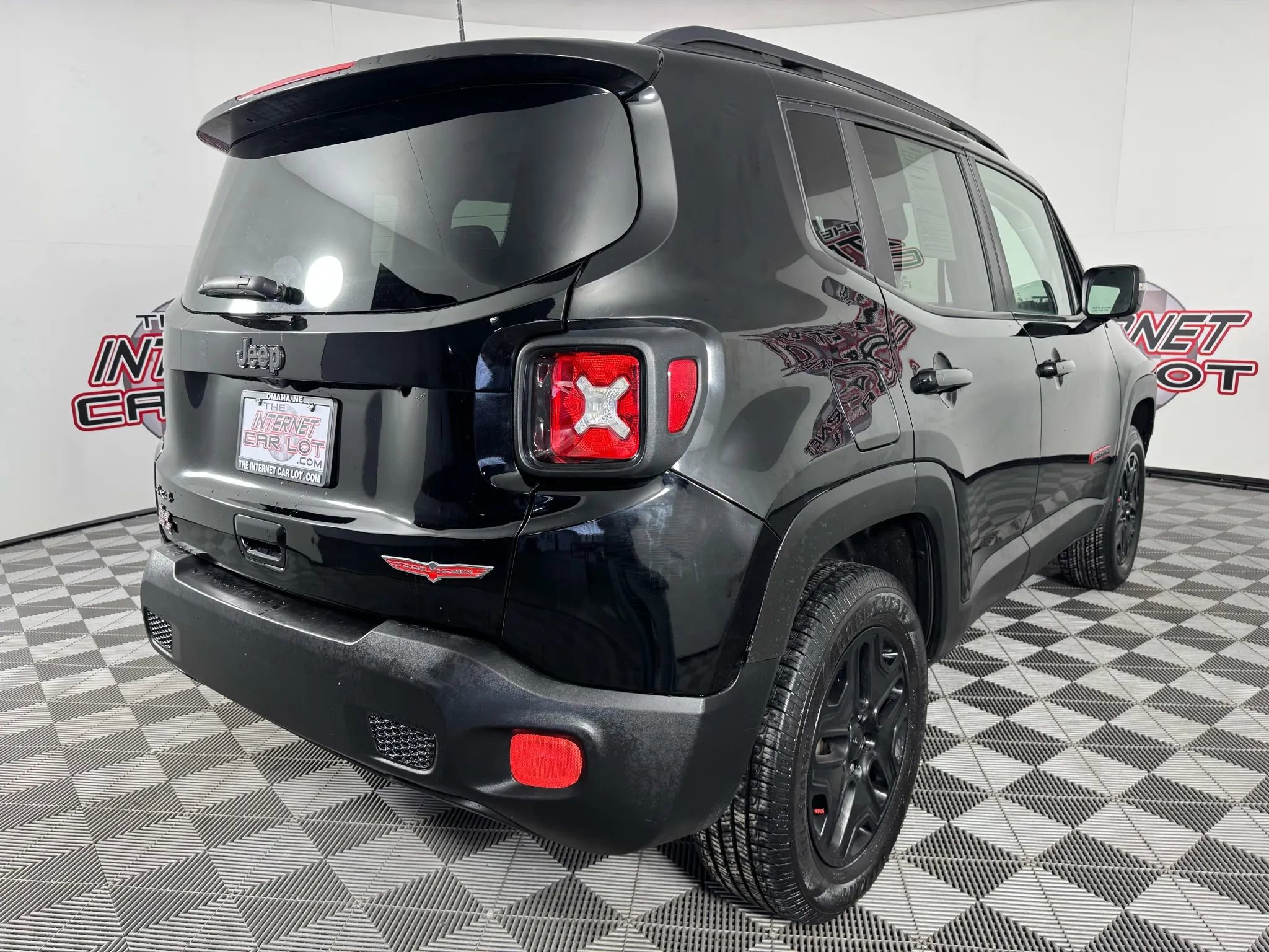 Used 2018 Jeep Renegade Trailhawk w/ Cold Weather Group II AWD/4WD image 28
