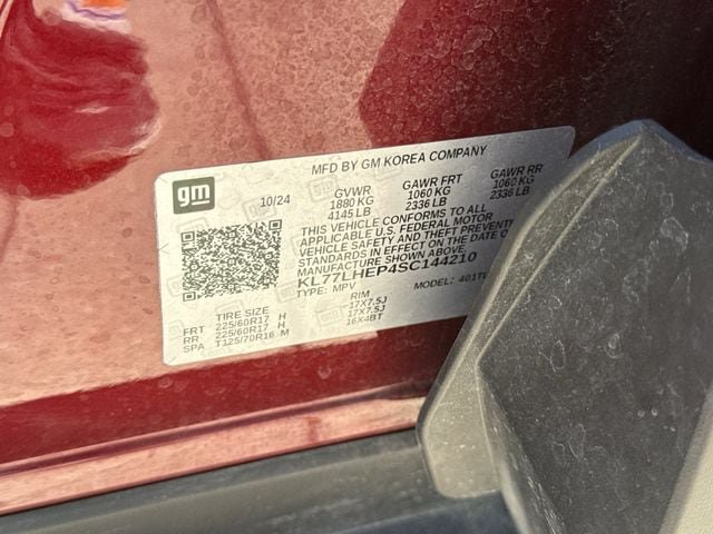 Used 2025 Chevrolet Trax LT FWD image 34