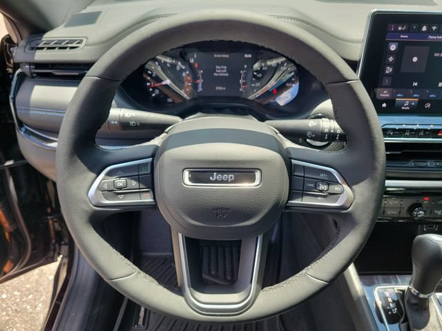 Used 2026 Jeep Compass Latitude AWD/4WD image 22