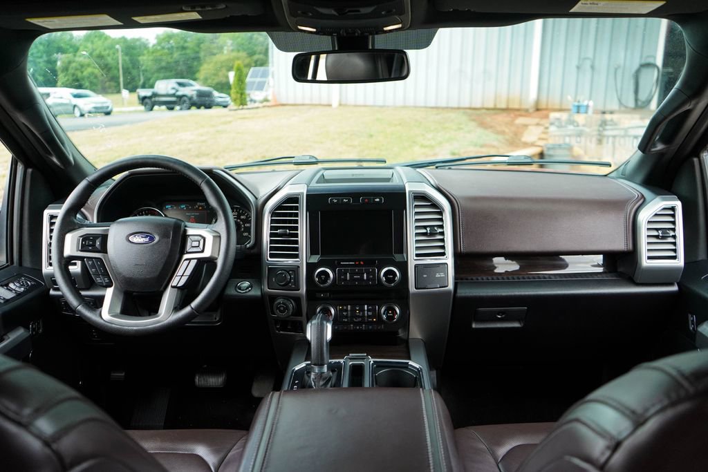 Used 2016 Ford F150 Platinum w/ Equipment Group 701A Luxury AWD/4WD image 10