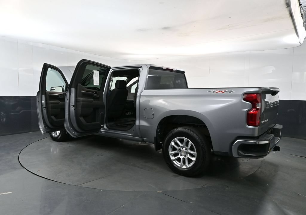 Used 2023 Chevrolet Silverado 1500 LT AWD/4WD image 28