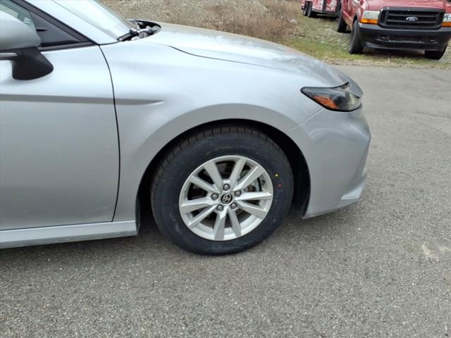 Certified 2025 Toyota Camry LE FWD image 11