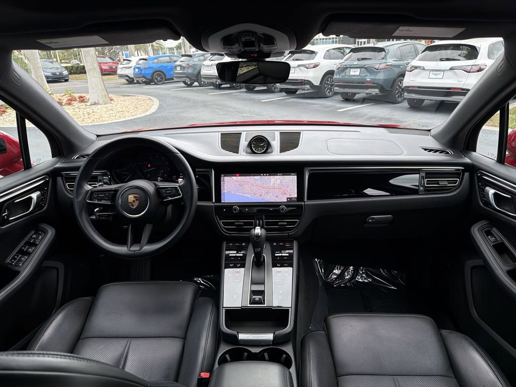 Used 2022 Porsche Macan w/ Premium Package Plus image 16