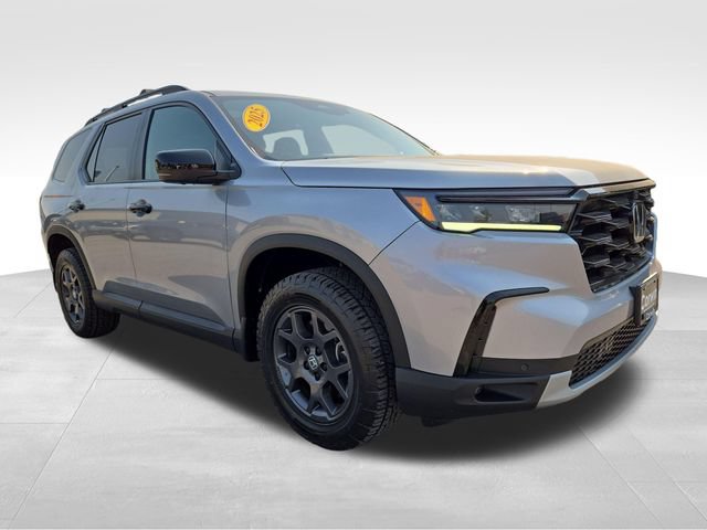 Used 2025 Honda Pilot TrailSport