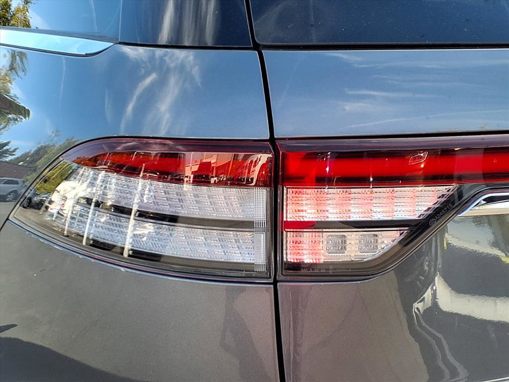 Certified 2023 Lincoln Aviator Reserve w/ Equipment Group 201A image 26