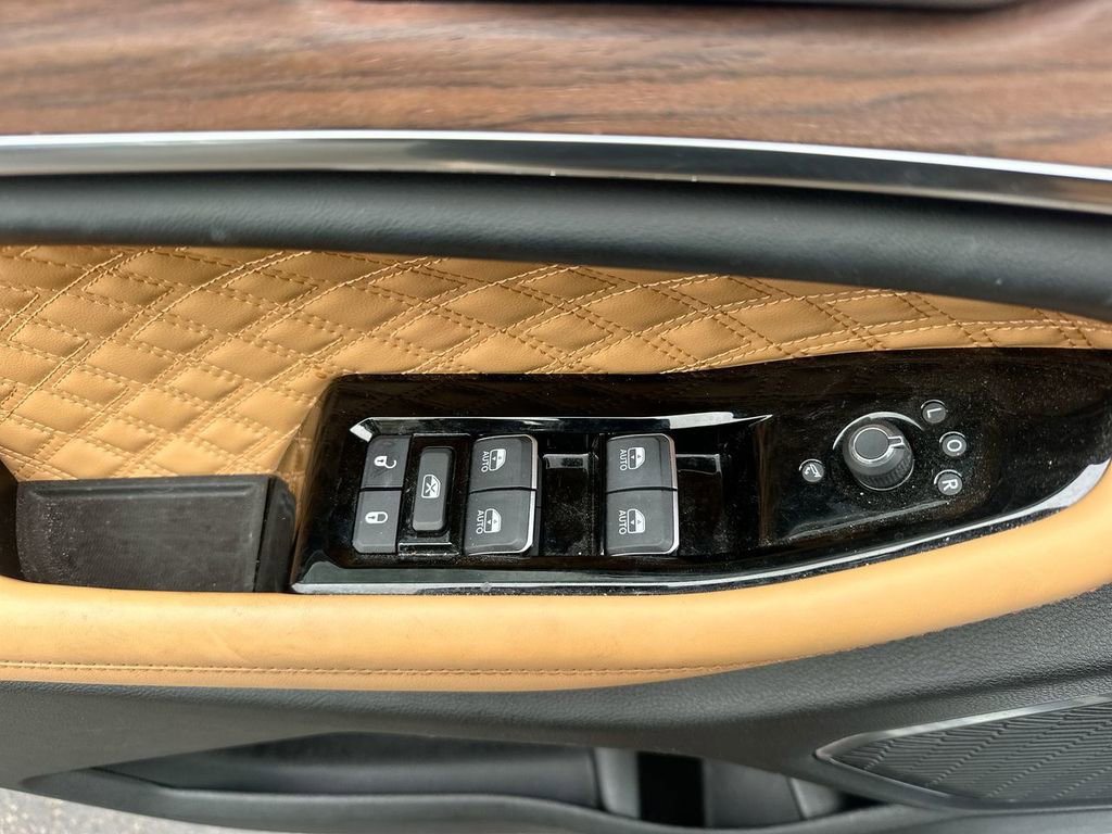 Used 2024 Jeep Grand Cherokee L Summit w/ High Altitude Package image 41