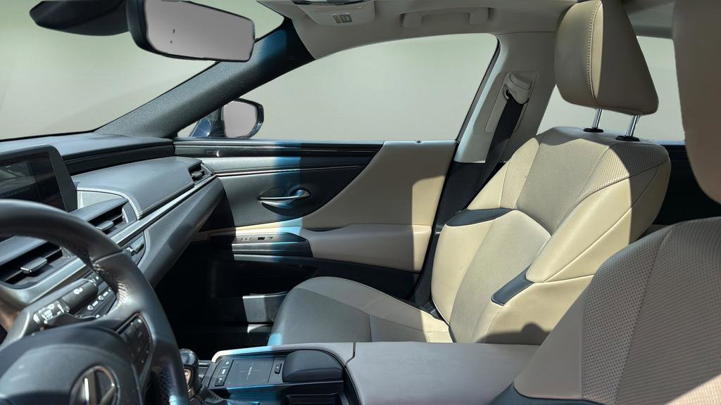 Used 2019 Lexus ES 350 w/ Accessory Package 2 image 13