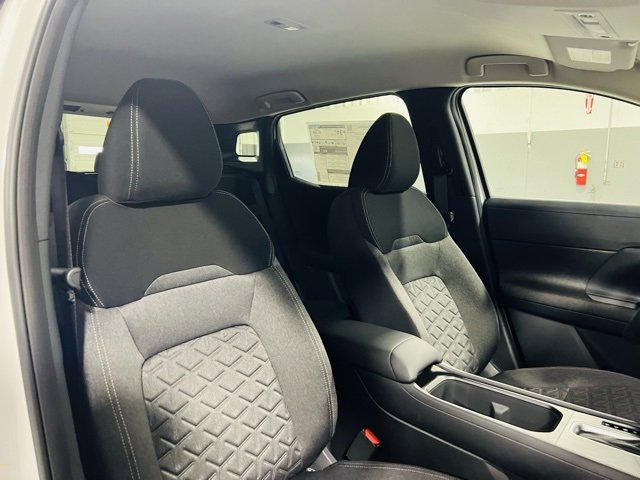 New 2025 Nissan Kicks SV image 30