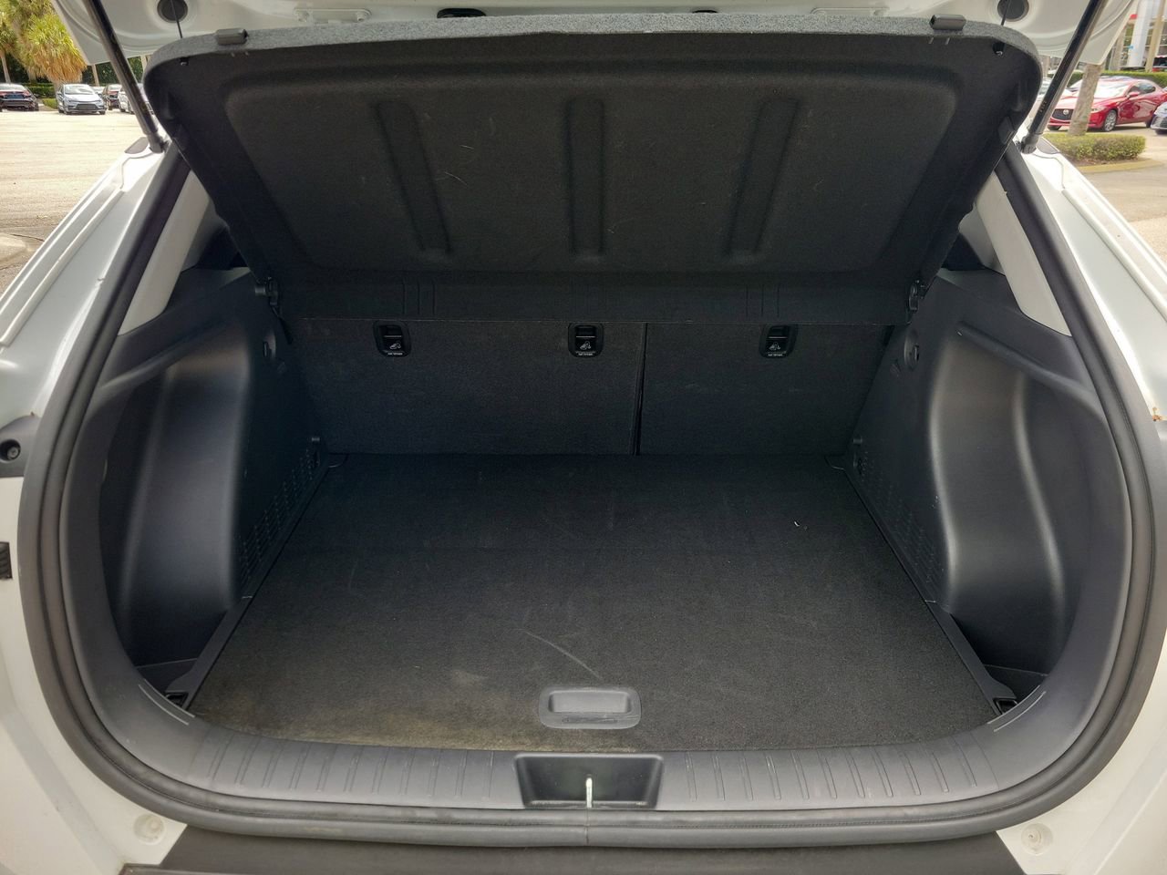 Used 2025 Hyundai Kona SEL FWD image 7