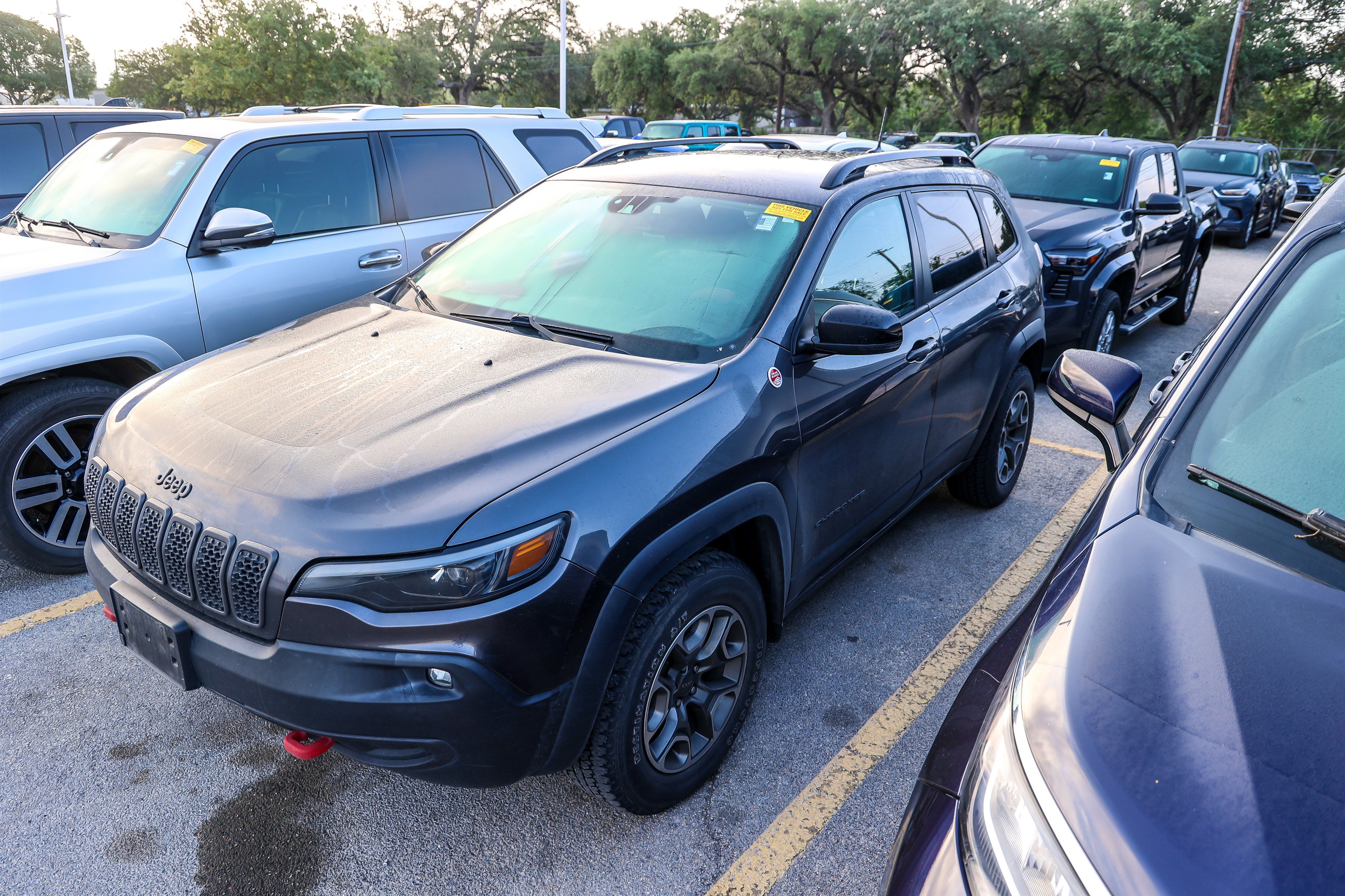 Used 2022 Jeep Cherokee Trailhawk AWD/4WD image 7