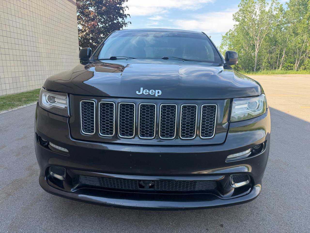 Used 2012 Jeep Grand Cherokee SRT8 w/ Luxury Group II AWD/4WD image 2