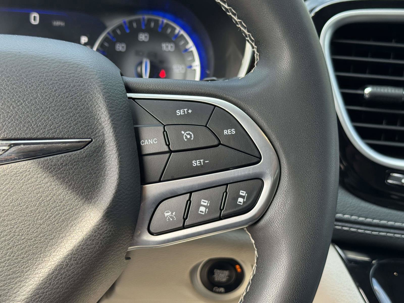 Used 2023 Chrysler Pacifica Limited w/ Uconnect Theater Family Group AWD/4WD image 22
