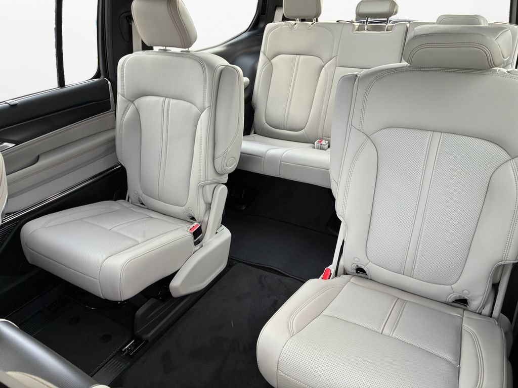 New 2026 Jeep Grand Wagoneer Summit AWD/4WD image 22