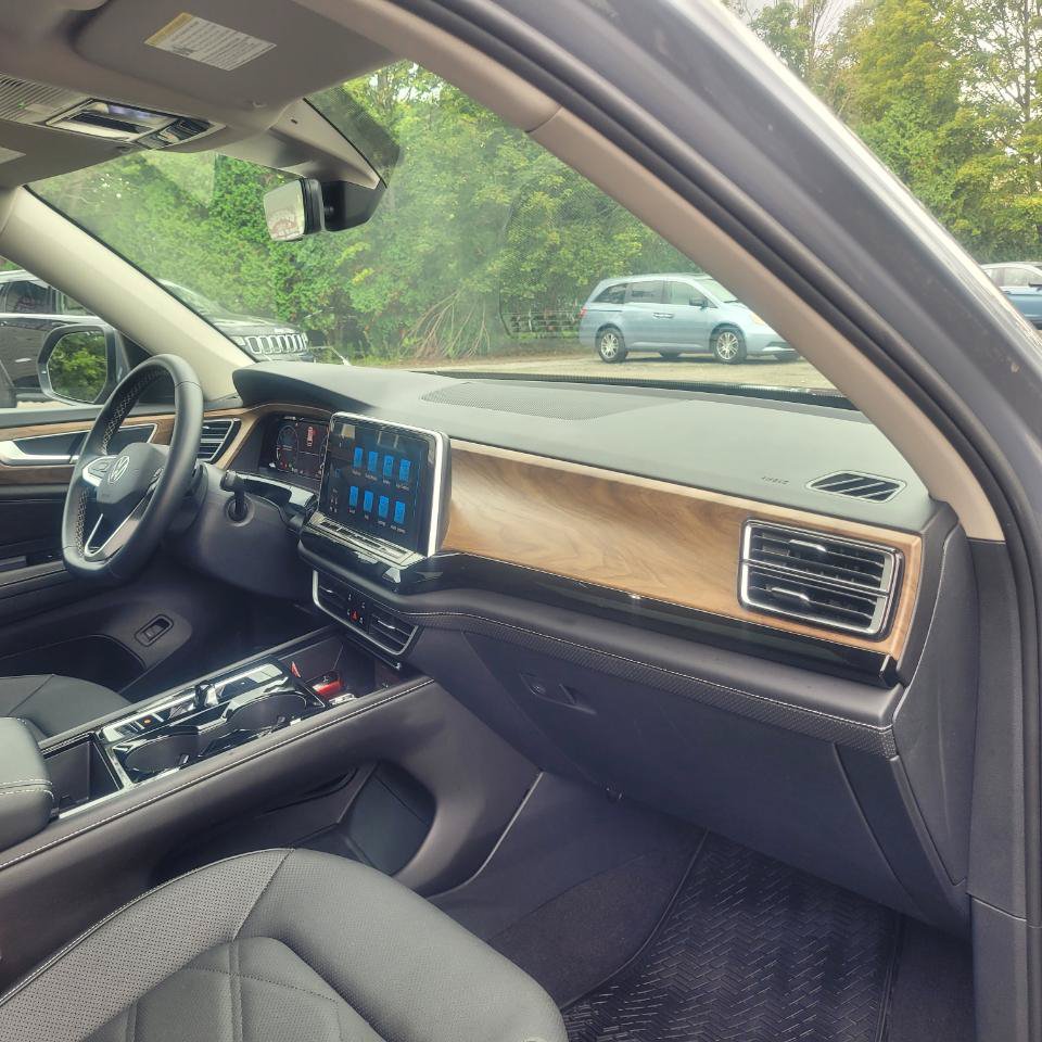 Used 2026 Volkswagen Atlas SE AWD/4WD image 32