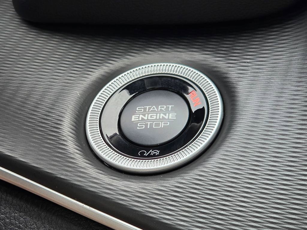 New 2025 Jeep Grand Cherokee L Altitude AWD/4WD image 32