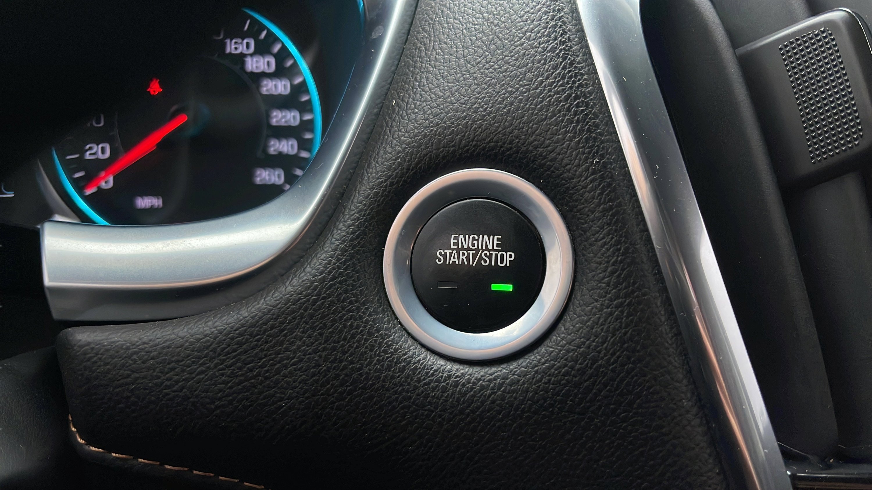 Used 2019 Chevrolet Traverse RS image 37