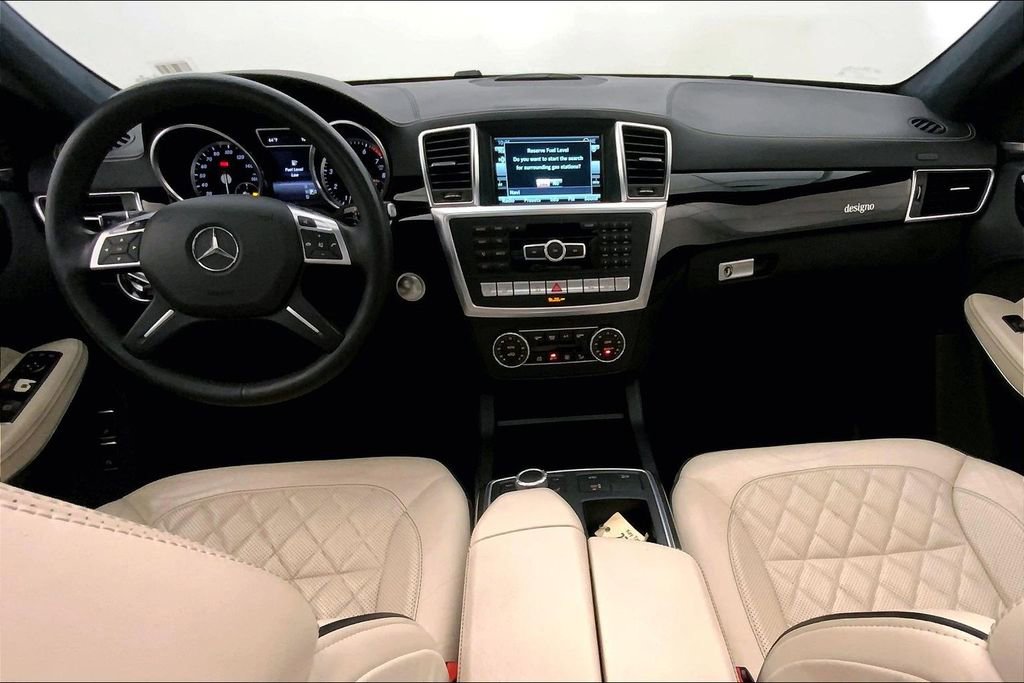 Used 2016 Mercedes-Benz GL 550 4MATIC image 16