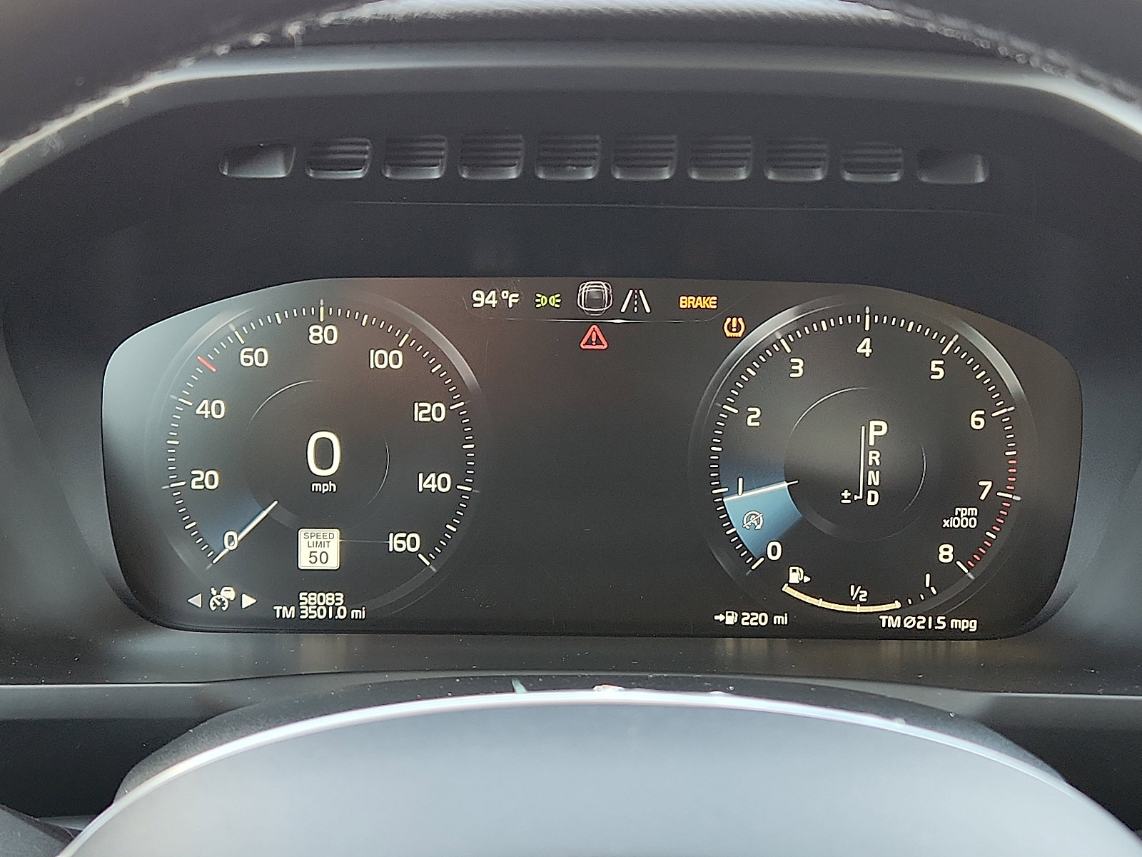 Used 2018 Volvo XC90 T5 Momentum w/ Convenience Package FWD image 18