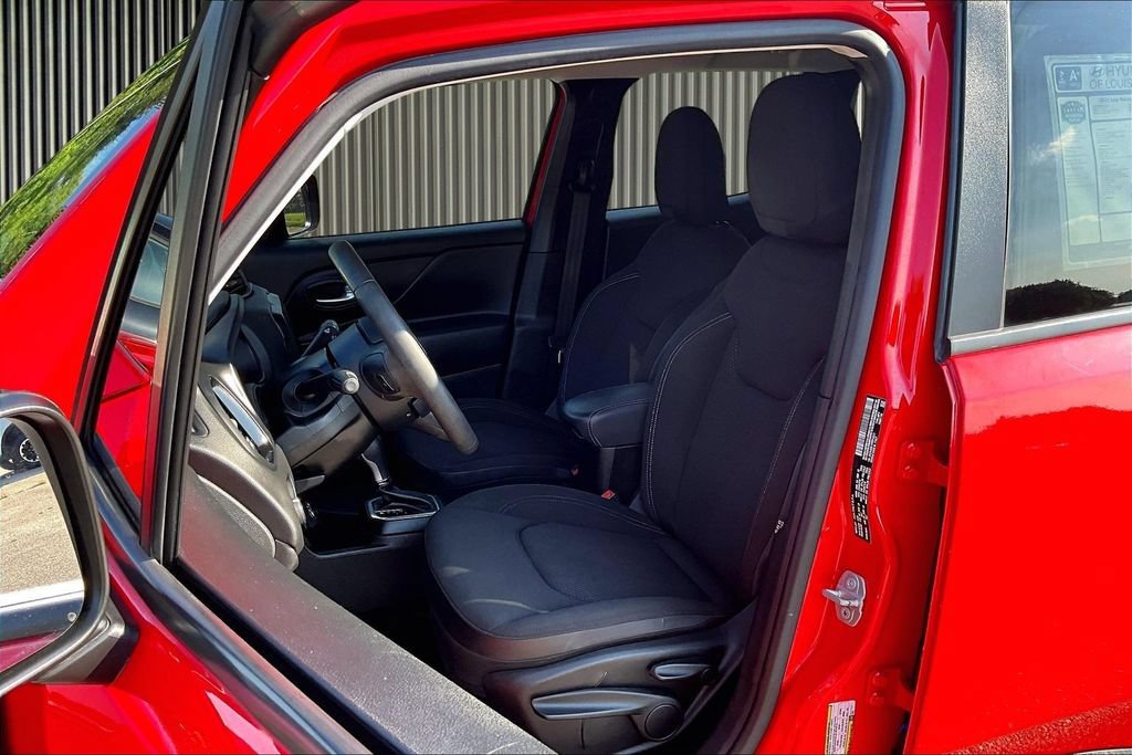 Used 2023 Jeep Renegade Altitude AWD/4WD image 27