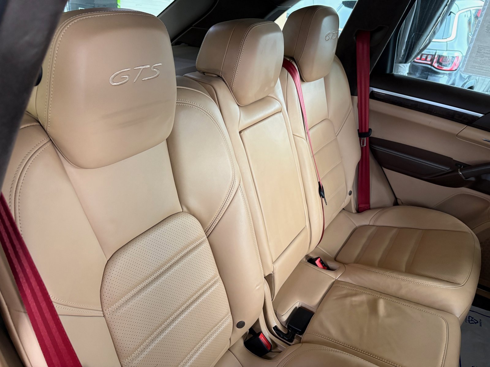 Used 2016 Porsche Cayenne GTS image 37