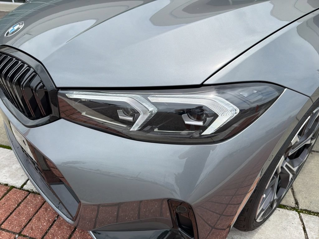 New 2026 BMW 330i Sedan w/ M Sport Package RWD image 11