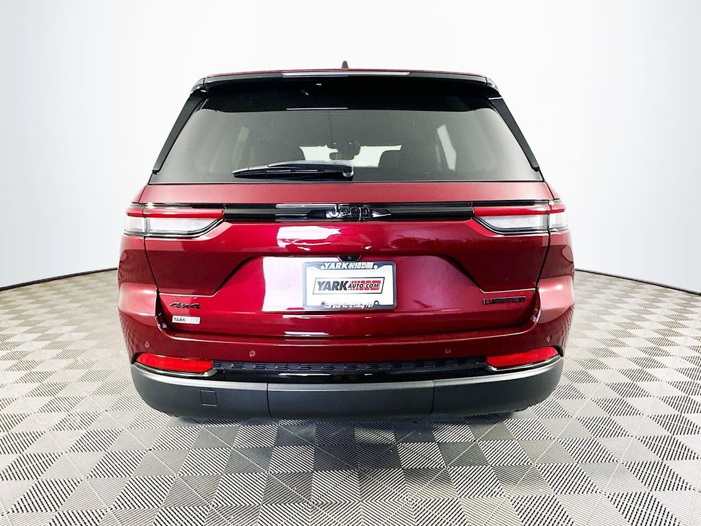 Certified 2023 Jeep Grand Cherokee Limited w/ Black Appearance Package AWD/4WD image 10