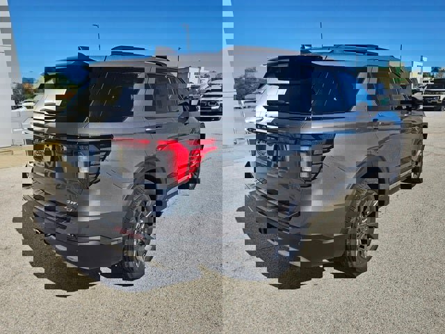 New 2025 Ford Explorer Active w/ Active Comfort Package image 8