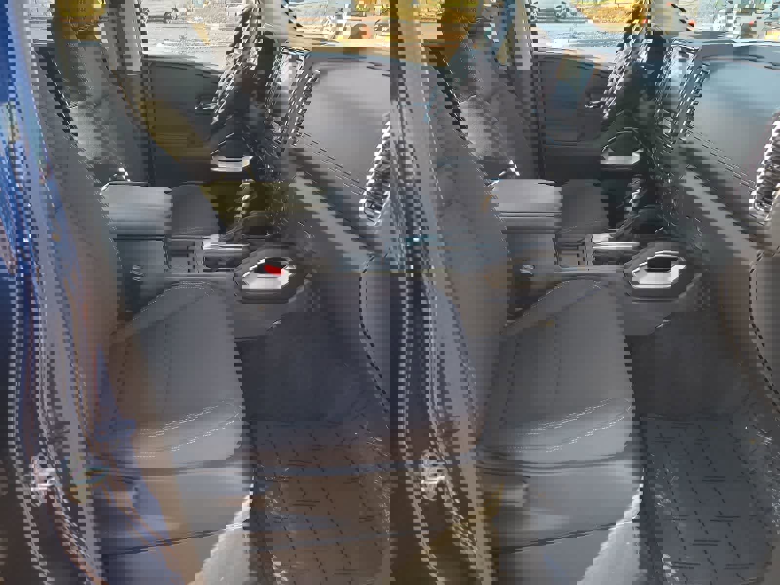 Used 2023 Nissan Frontier SV w/ SV Convenience Package image 22