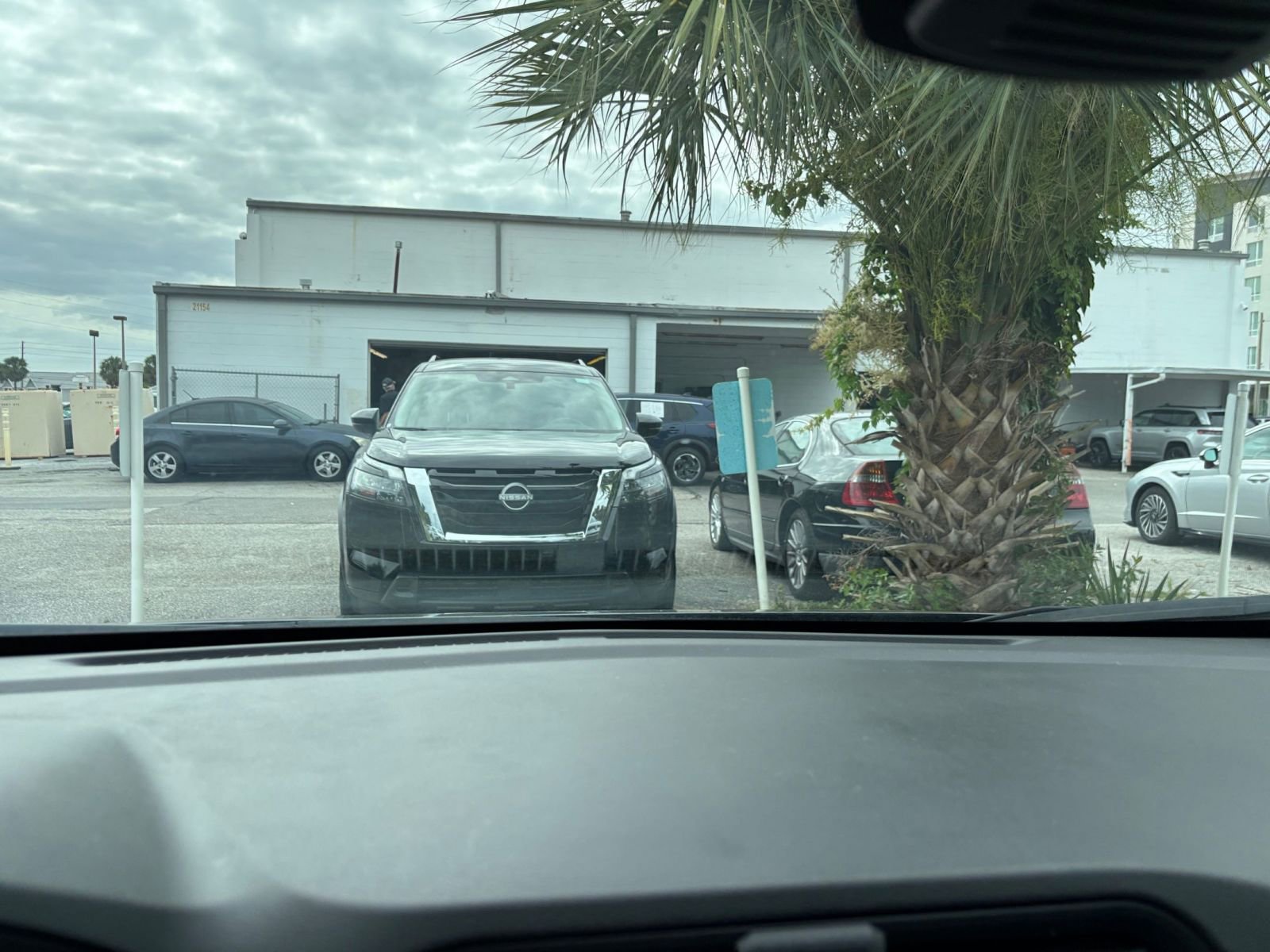 Used 2025 Nissan Versa SV FWD image 17