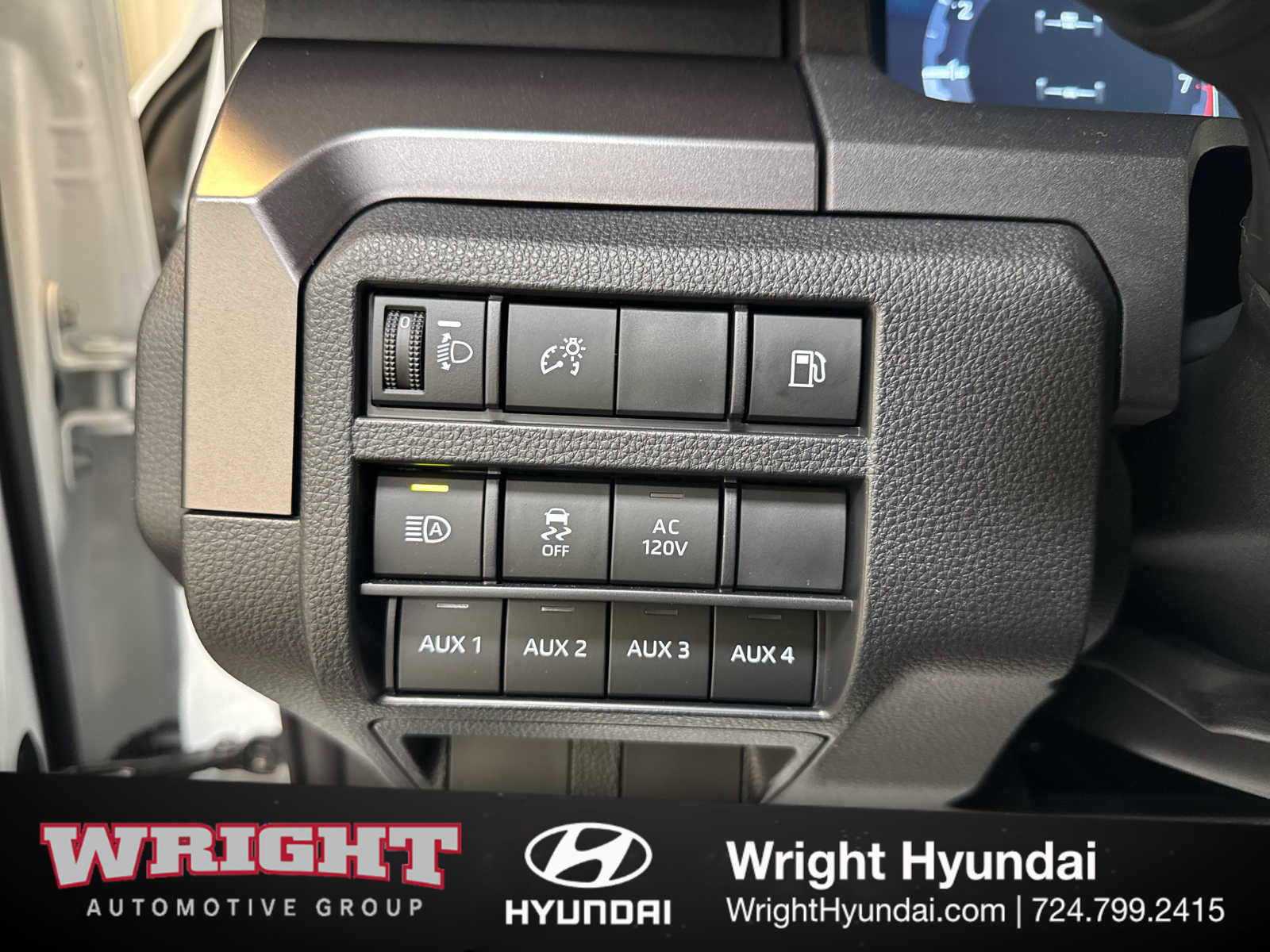 Used 2025 Toyota 4Runner TRD Off-Road image 23