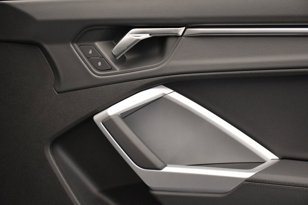 Used 2025 Audi Q3 2.0T Premium w/ Convenience Package image 46