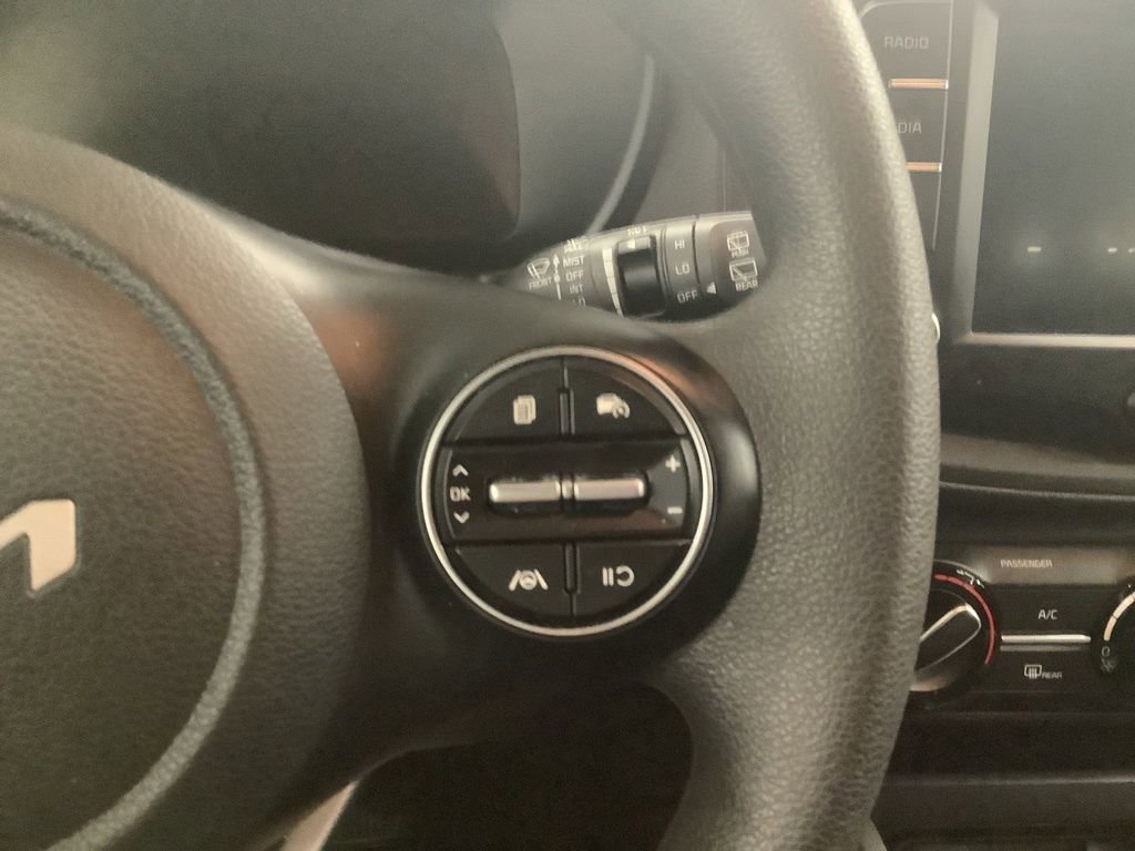 Used 2023 Kia Soul LX FWD image 12