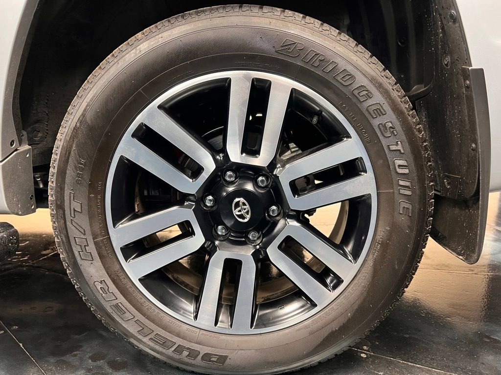 Used 2024 Toyota 4Runner Limited image 28