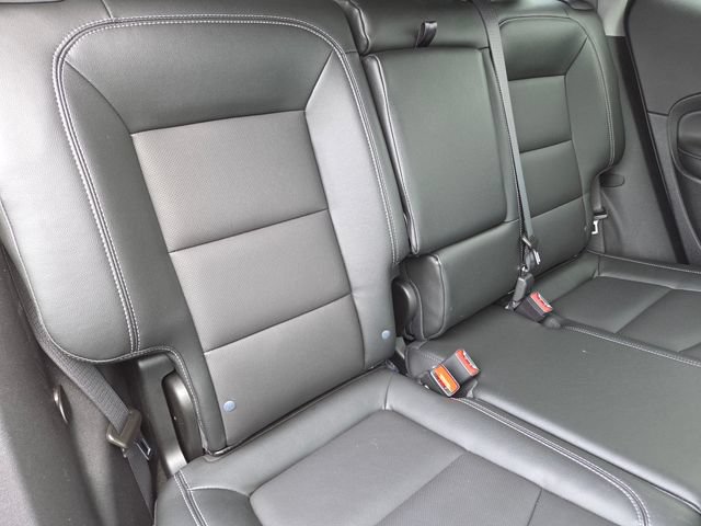 Used 2023 GMC Terrain SLT w/ Tech Package AWD/4WD image 23