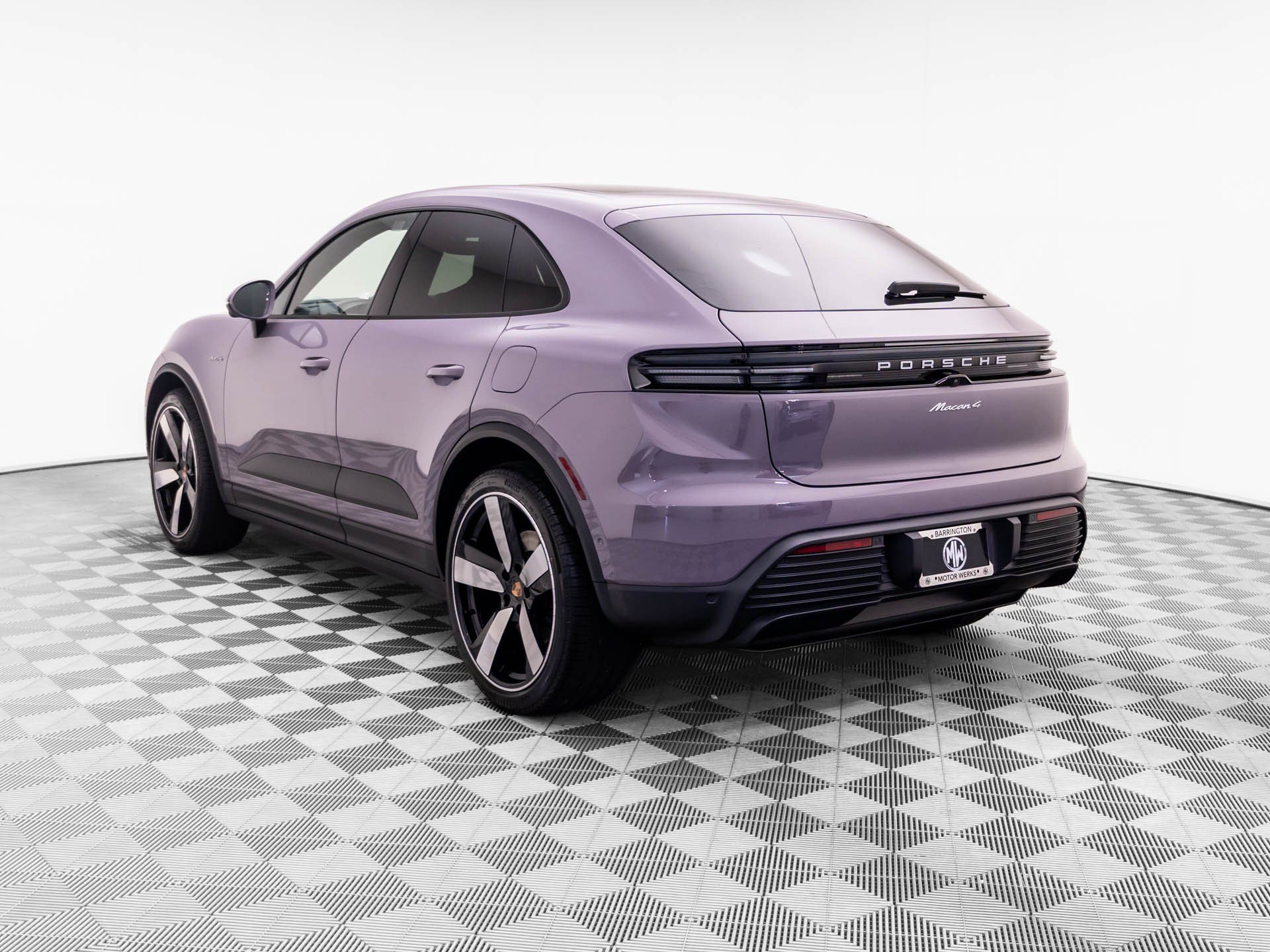 New 2026 Porsche Macan 4 Electric AWD/4WD image 3