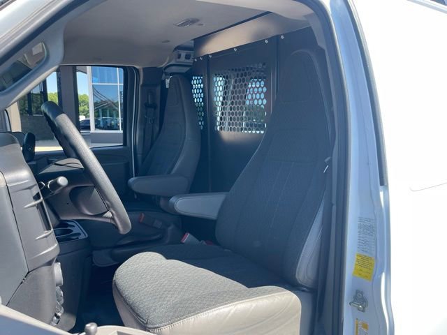 Used 2025 GMC Savana 2500 w/ Driver Convenience Package RWD image 16