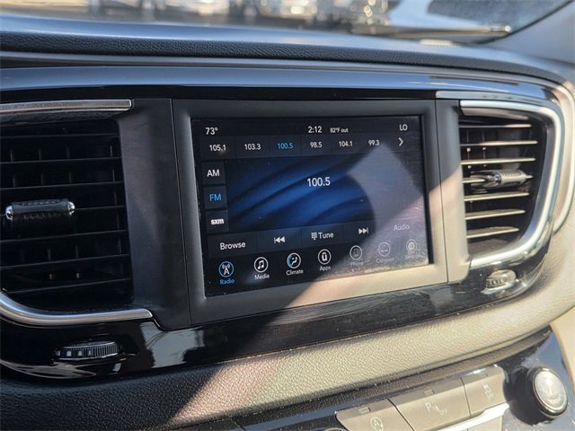 Used 2020 Chrysler Pacifica Touring image 19