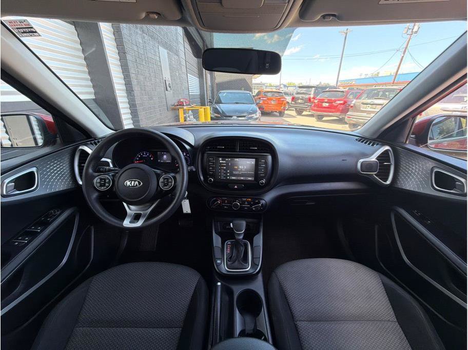 Used 2020 Kia Soul LX FWD image 14