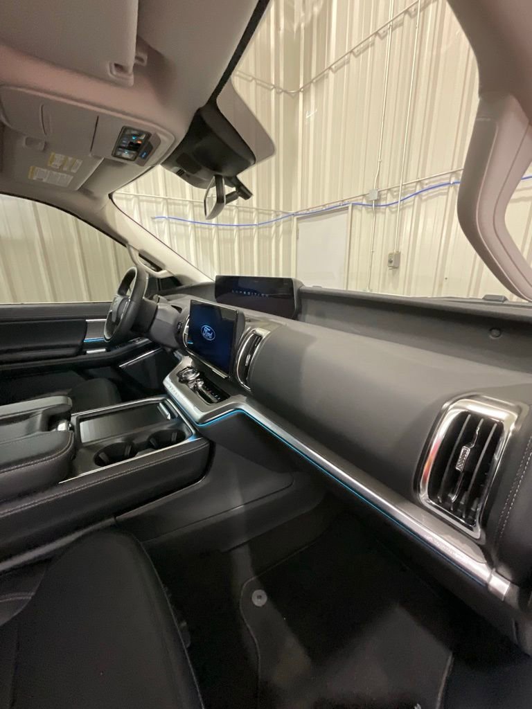 New 2025 Ford Expedition Max Platinum image 17