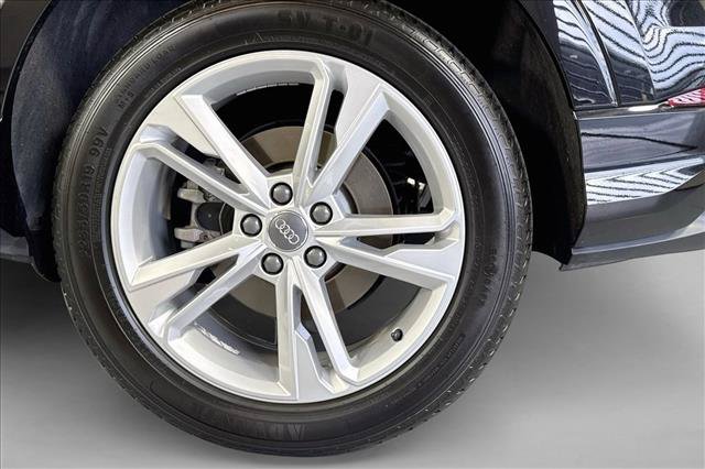 Used 2020 Audi Q3 2.0T Premium Plus AWD/4WD image 30