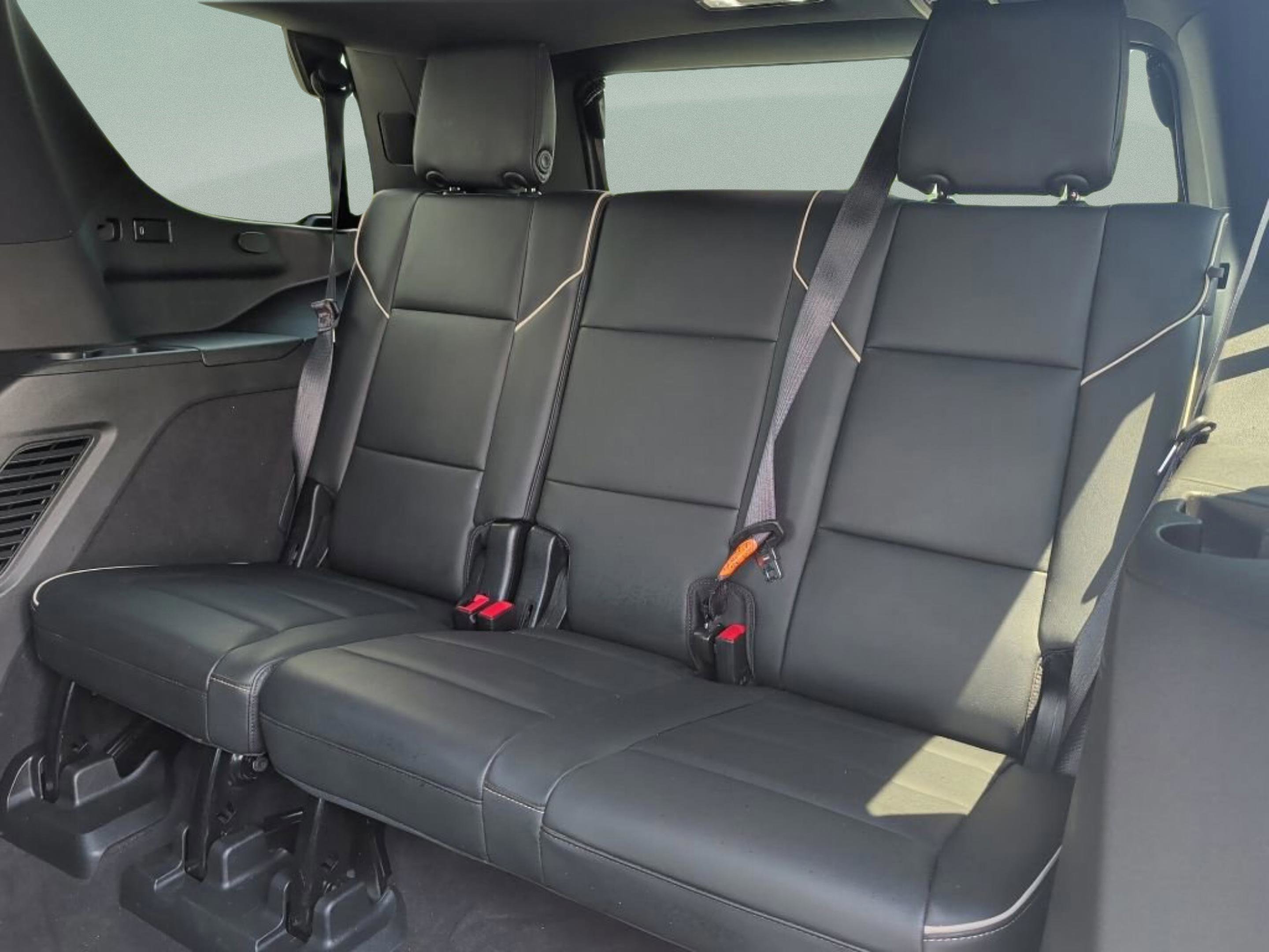Used 2023 Cadillac Escalade Premium Luxury AWD/4WD image 43