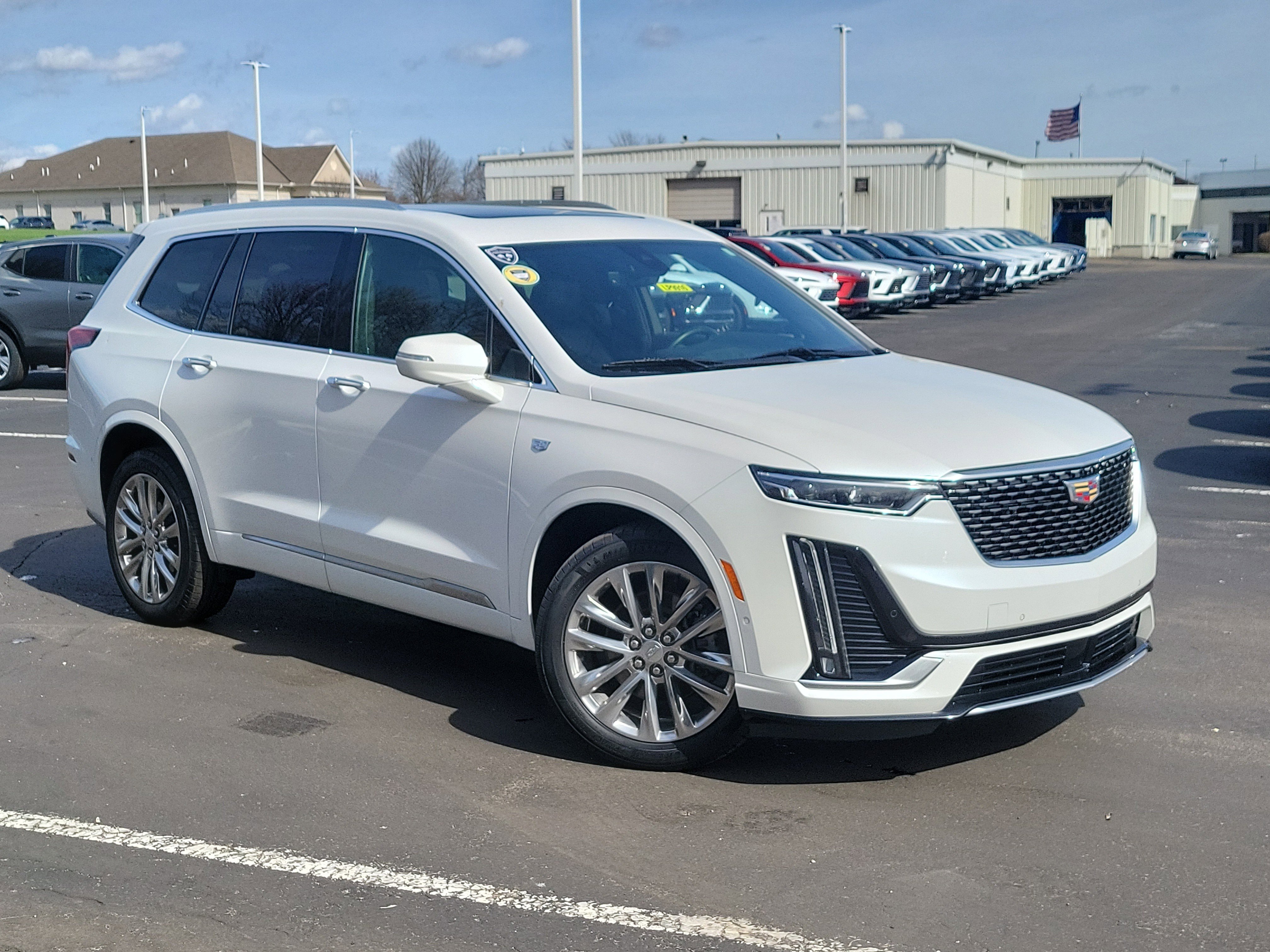 Used 2023 Cadillac XT6 Premium Luxury w/ Technology Package image 33