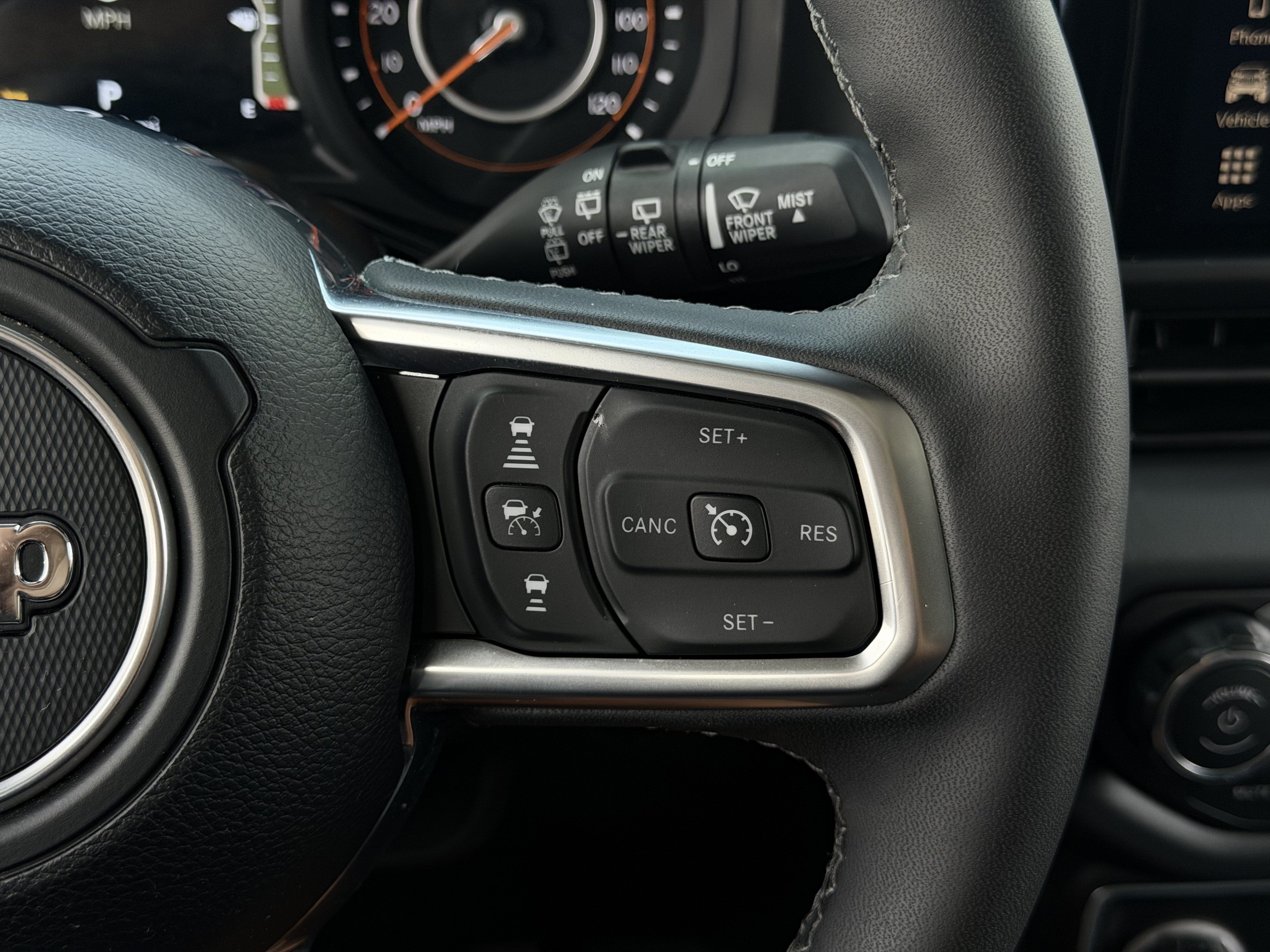 Used 2026 Jeep Wrangler Unlimited Sahara AWD/4WD image 19