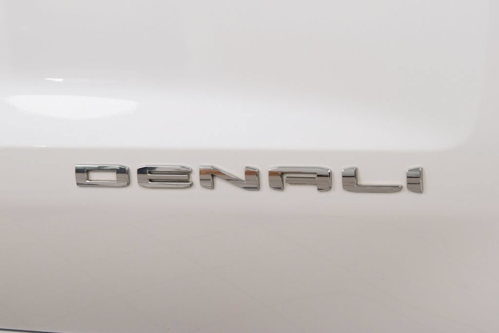 Used 2023 GMC Sierra 1500 Denali AWD/4WD image 17